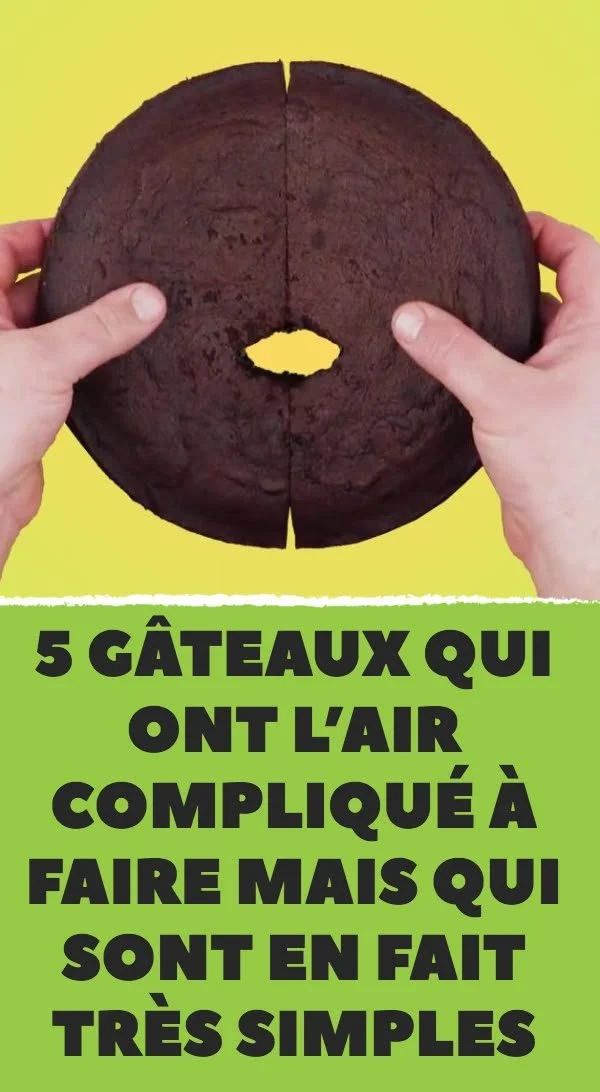 Gâteaux simples et élégants présentés sur une table, parfaits pour toute occasion.