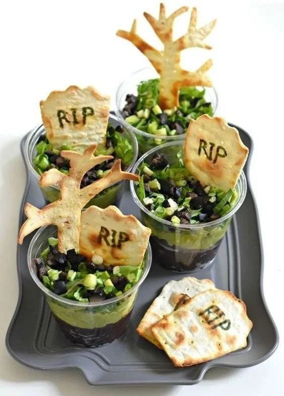 Verrine d'apéro Halloween avec décorations effrayantes et recettes faciles