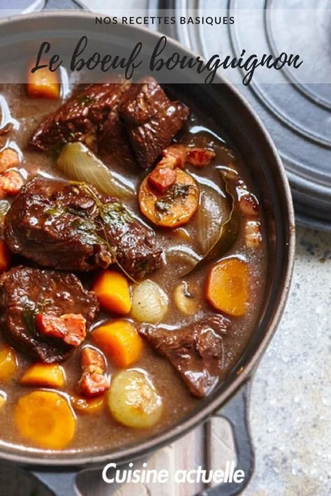 Bœuf bourguignon facile, un plat traditionnel français savoureux et réconfortant.