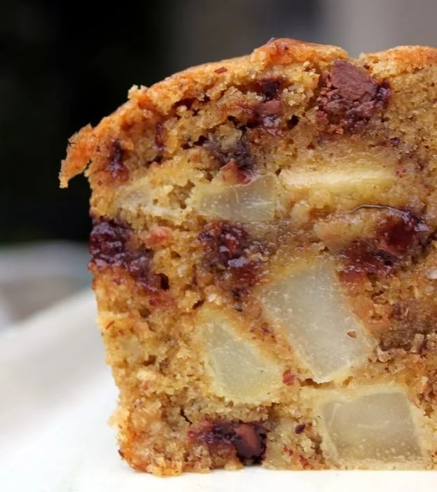 Cake poires chocolat aux noisettes, un dessert délicieux et moelleux
