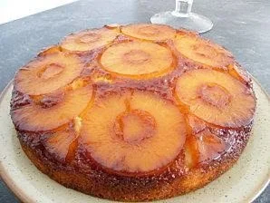 Gâteau ananas caramélisé au rhum, une recette antillaise savoureuse