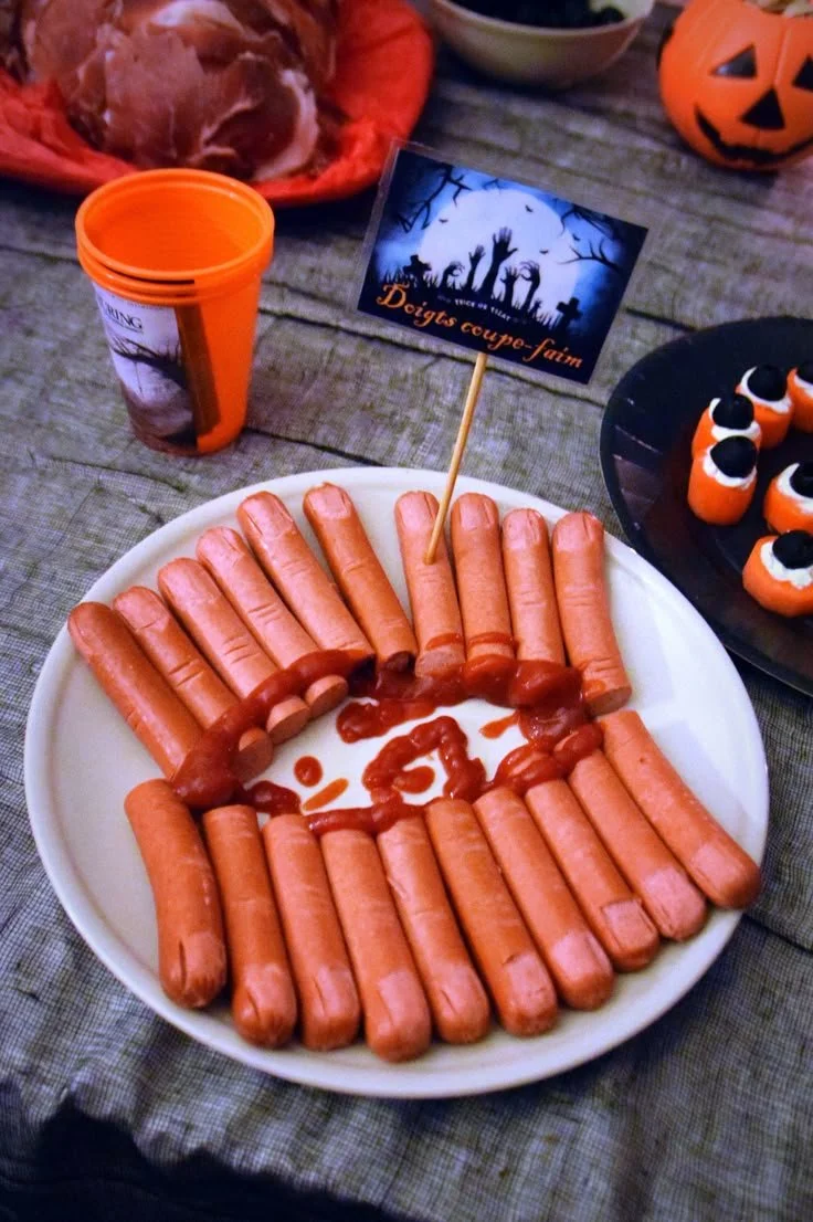 Idées créatives pour organiser une fête d'Halloween réussie avec décorations et jeux.