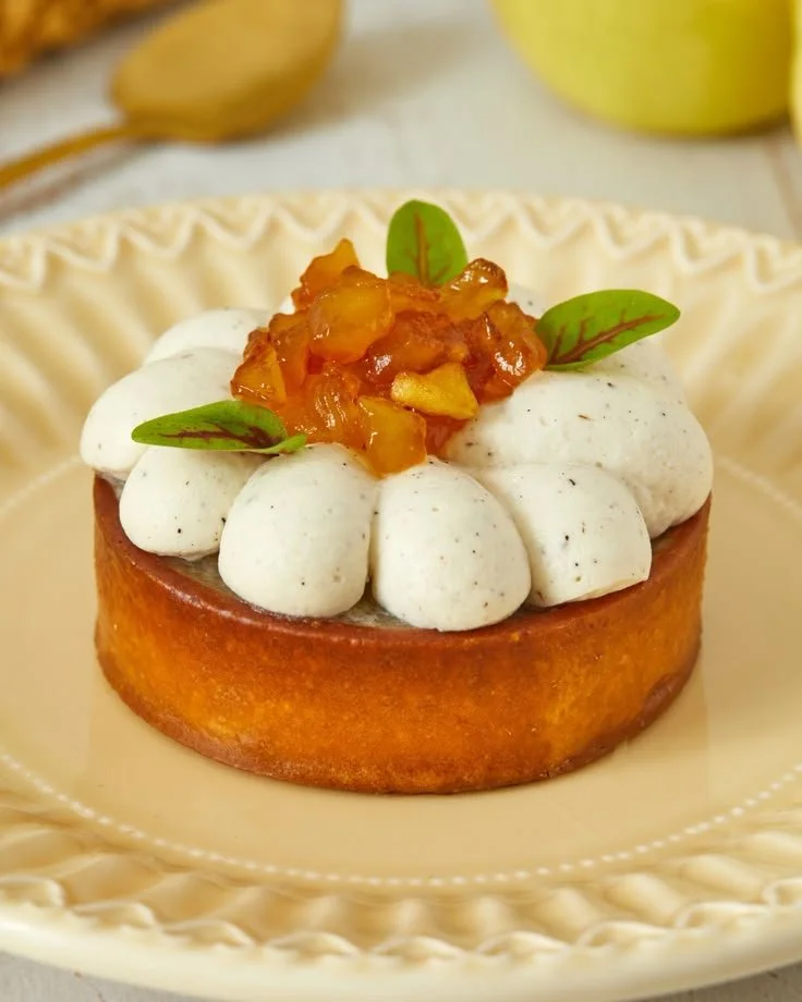 Tartelette aux pommes et à la vanille délicatement garnie